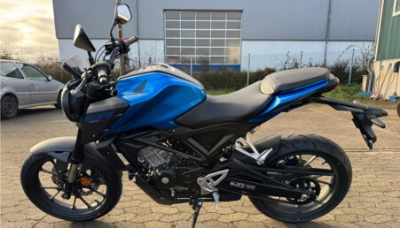 Honda CB 125R Fahrschulmotorrad