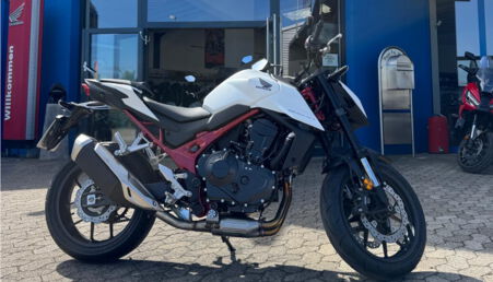 Honda CB 750 Hornet Fahrschulmotorrad